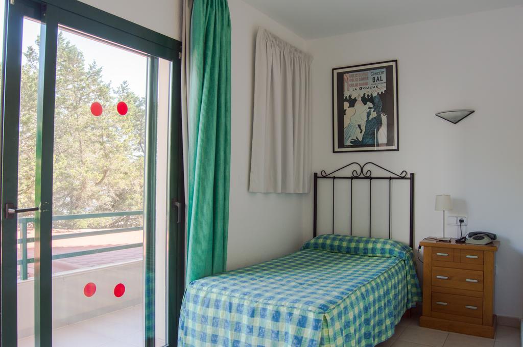 Hostal Rosales Es Pujols Kamer foto