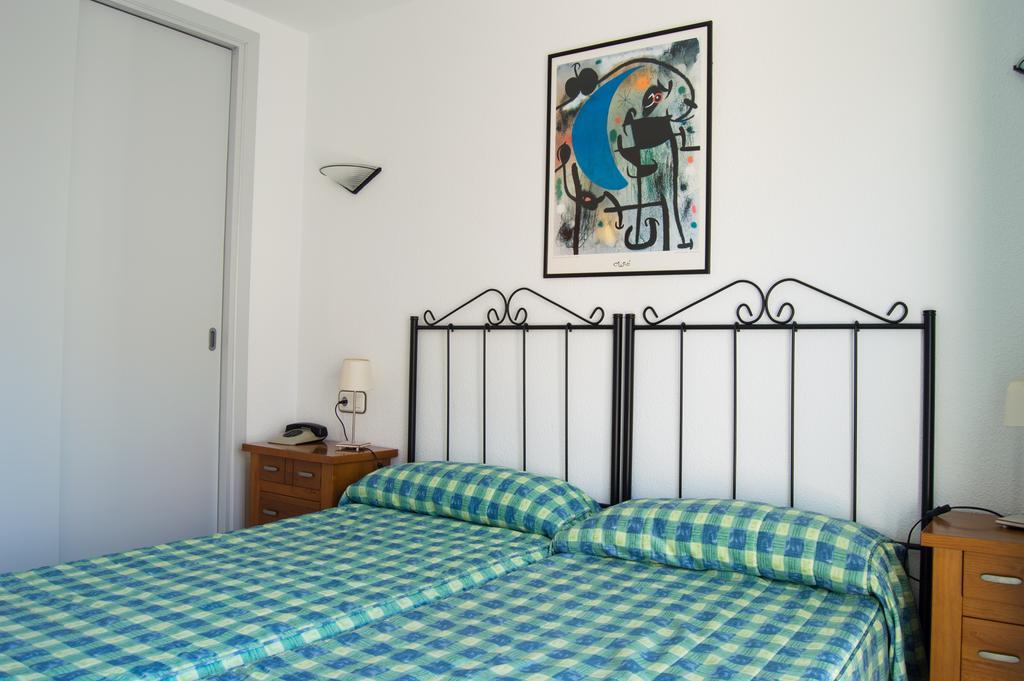 Hostal Rosales Es Pujols Kamer foto