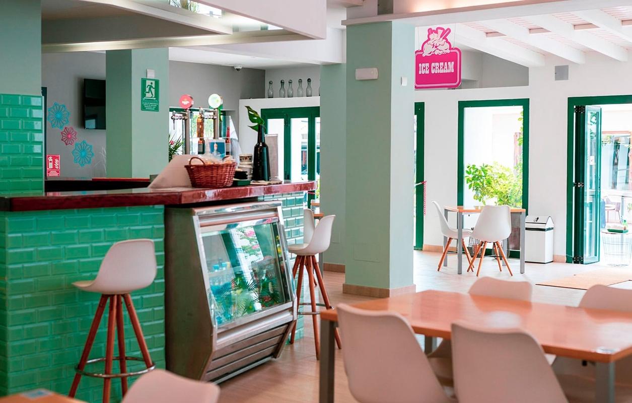 Hostal Rosales Es Pujols Buitenkant foto