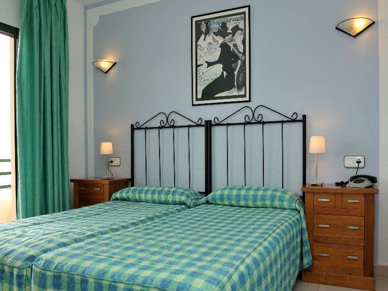 Hostal Rosales Es Pujols Buitenkant foto
