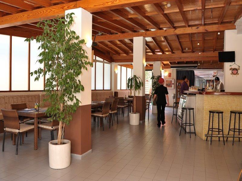 Hostal Rosales Es Pujols Buitenkant foto